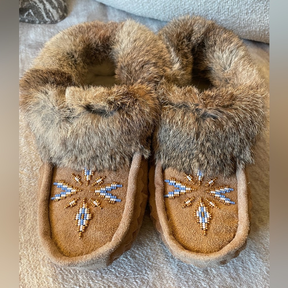 Mantic Metaphysical Métis Handmade Leather Moccasins with Rabbit Fur Trim